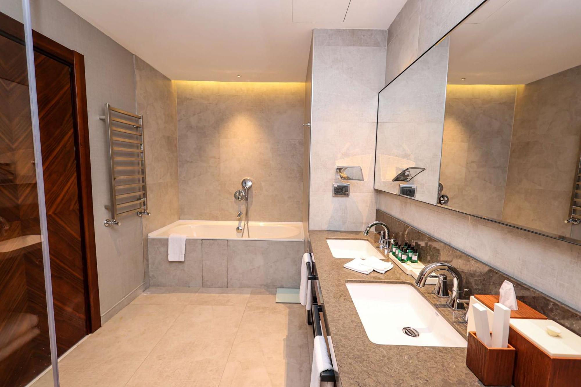 Hilton Garden Inn Samarkand Afrosiyob Exterior foto